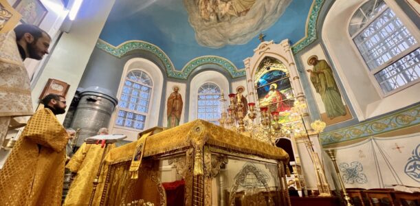 Воскресное богослужение в Успенском Кафедральном соборе г. Бийска
